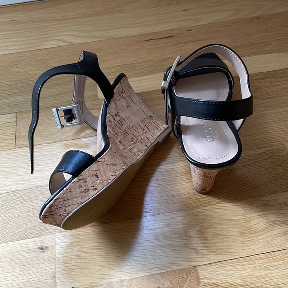Excellent condition Charles David Black cork platform Sandals - Picture 3 of 3